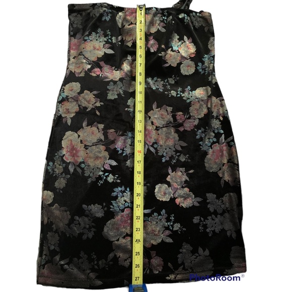 ⭐️PRICE FIRM⭐️ Black spaghetti strap style floral dress - Picture 8 of 8
